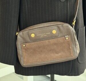 MARC BY MARC JACOBS 100% LEATHER HANDBAG CAMERA BAG BROWN CROSSBODY BAG $298